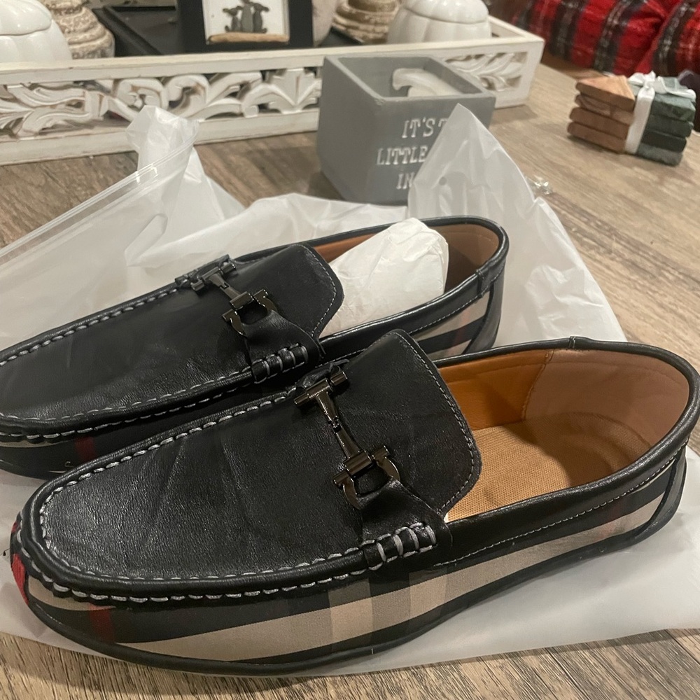 Elegant inspired by Black and Tan Loafers